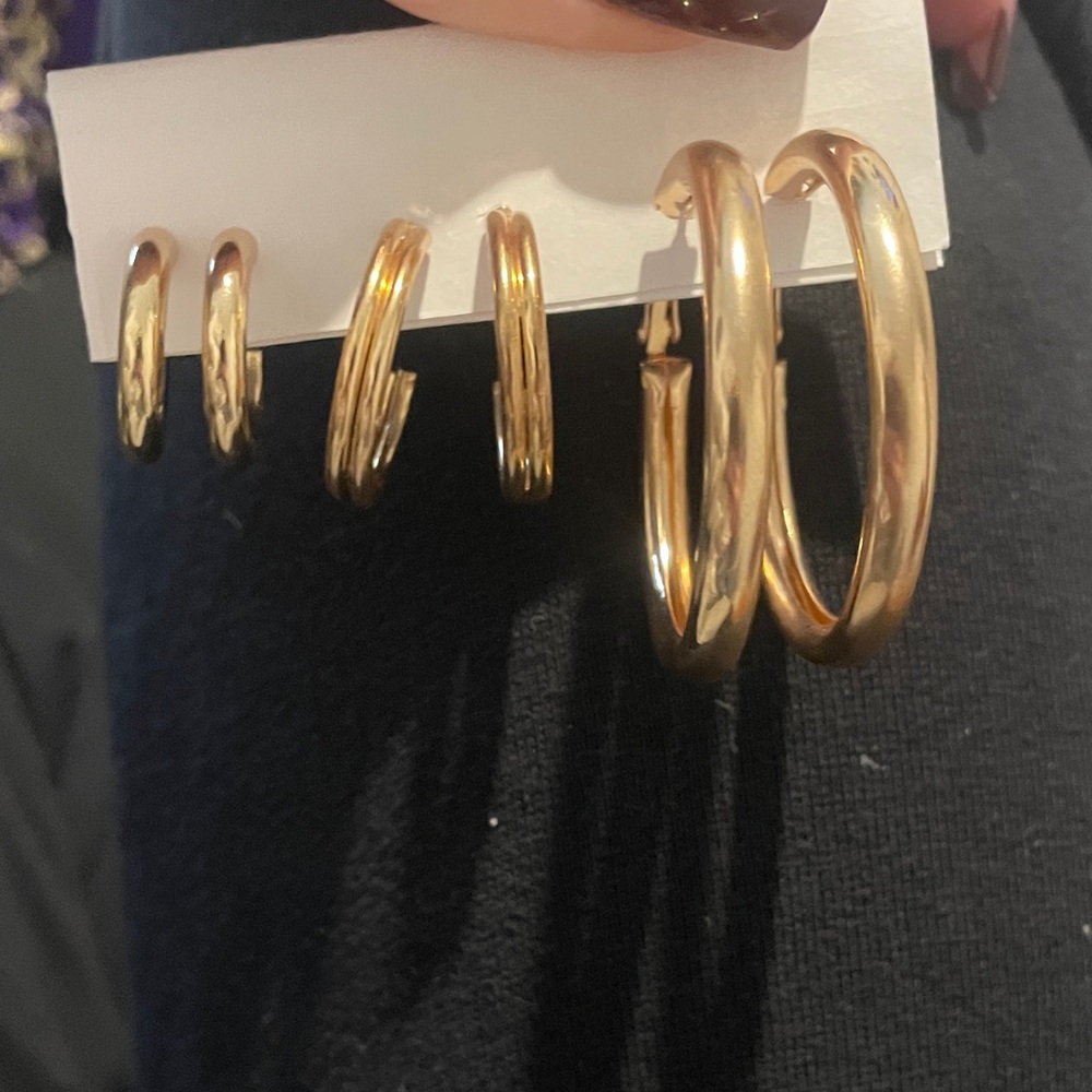 Elegant Gold Hoop Earring Set